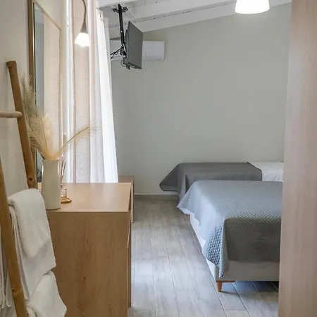 Rondo's Hotel