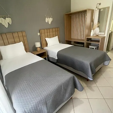 Ξενοδοχείο Rondo's 3*