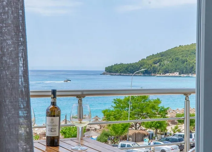 Rondo's Hotel Himare